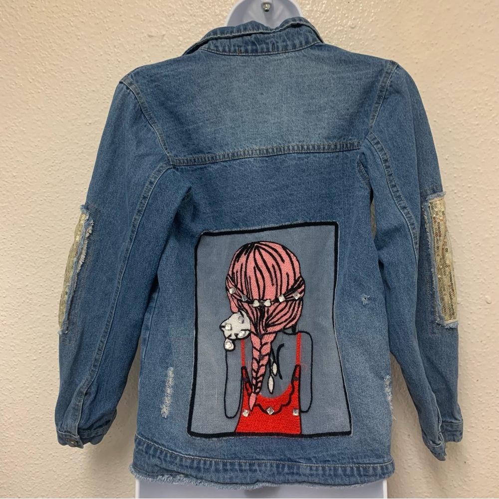 Alisa Style  Women’s Size S Denim Jacket Jean Jacket Many Accents and Grunged